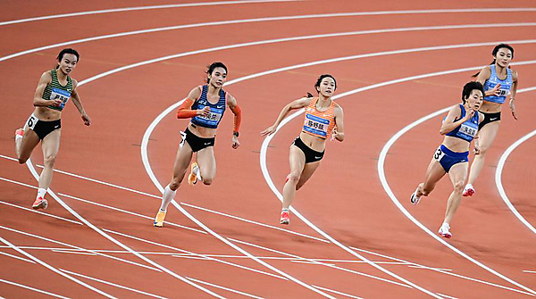 16-Year-Old Chen Yujie Claims 200m Title at China's National Games