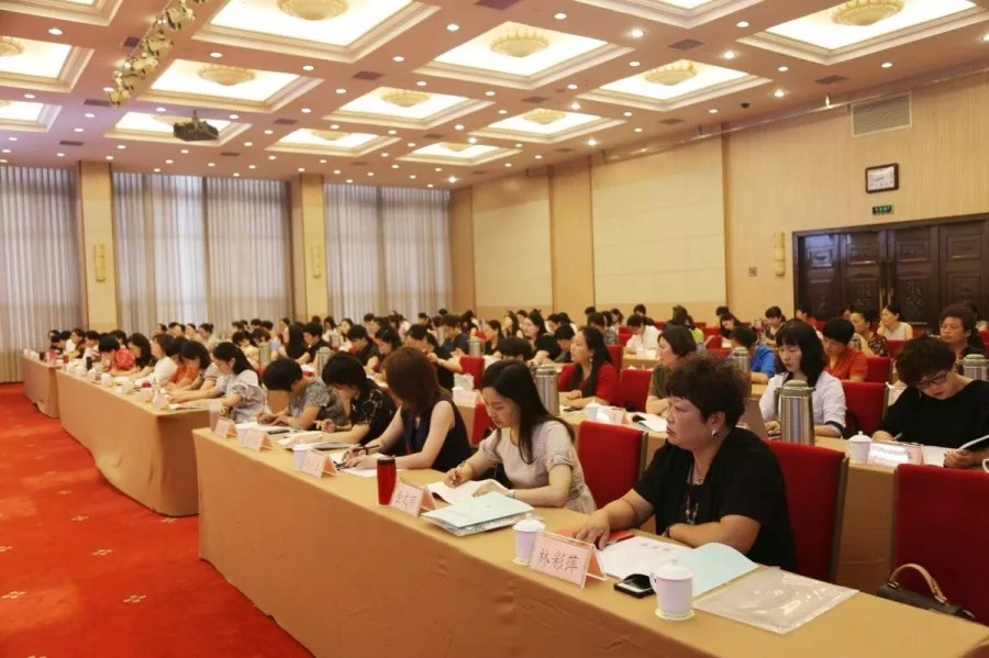 学员听课照.jpg 图片