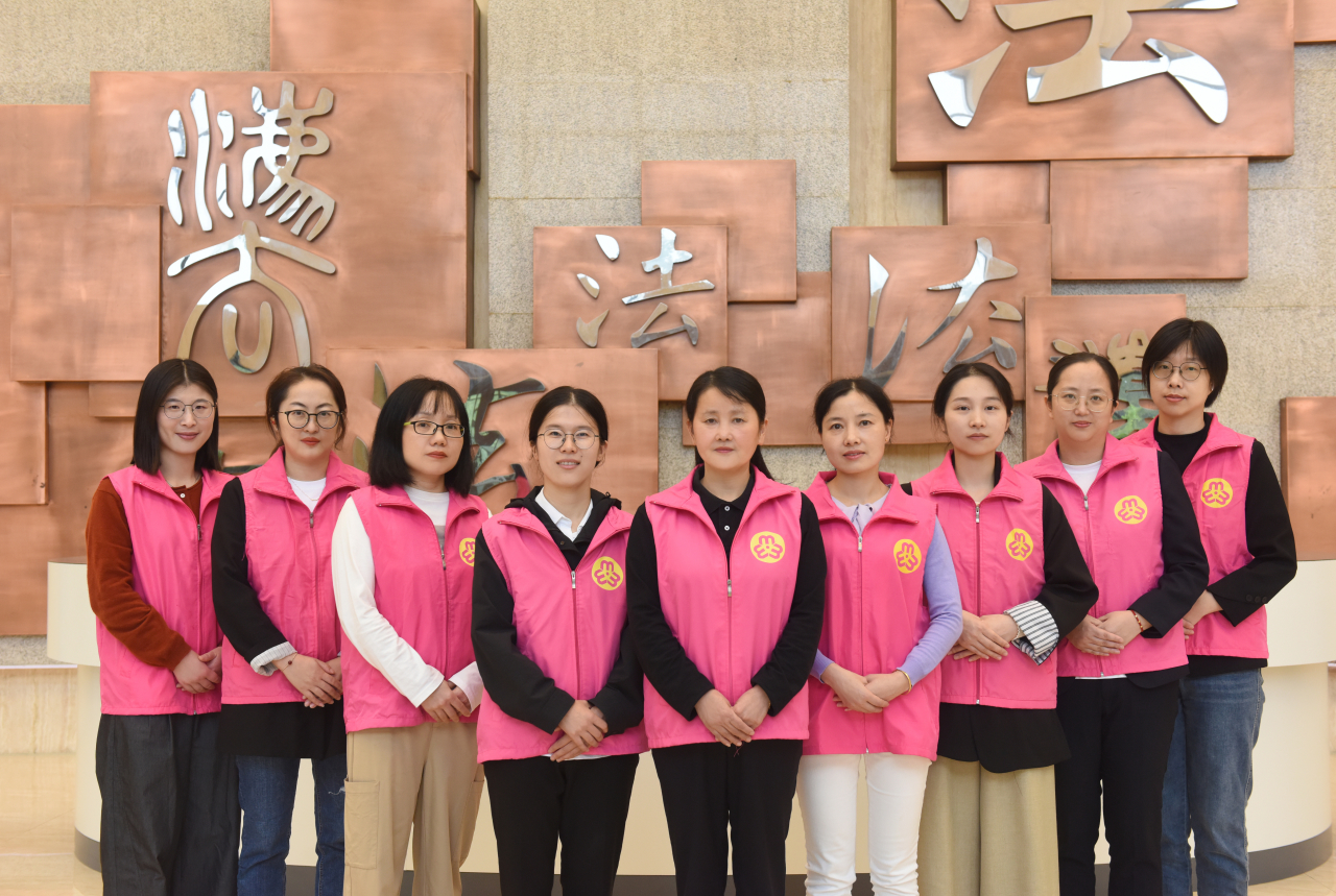 德清县“德清嫂”调解团队.JPG